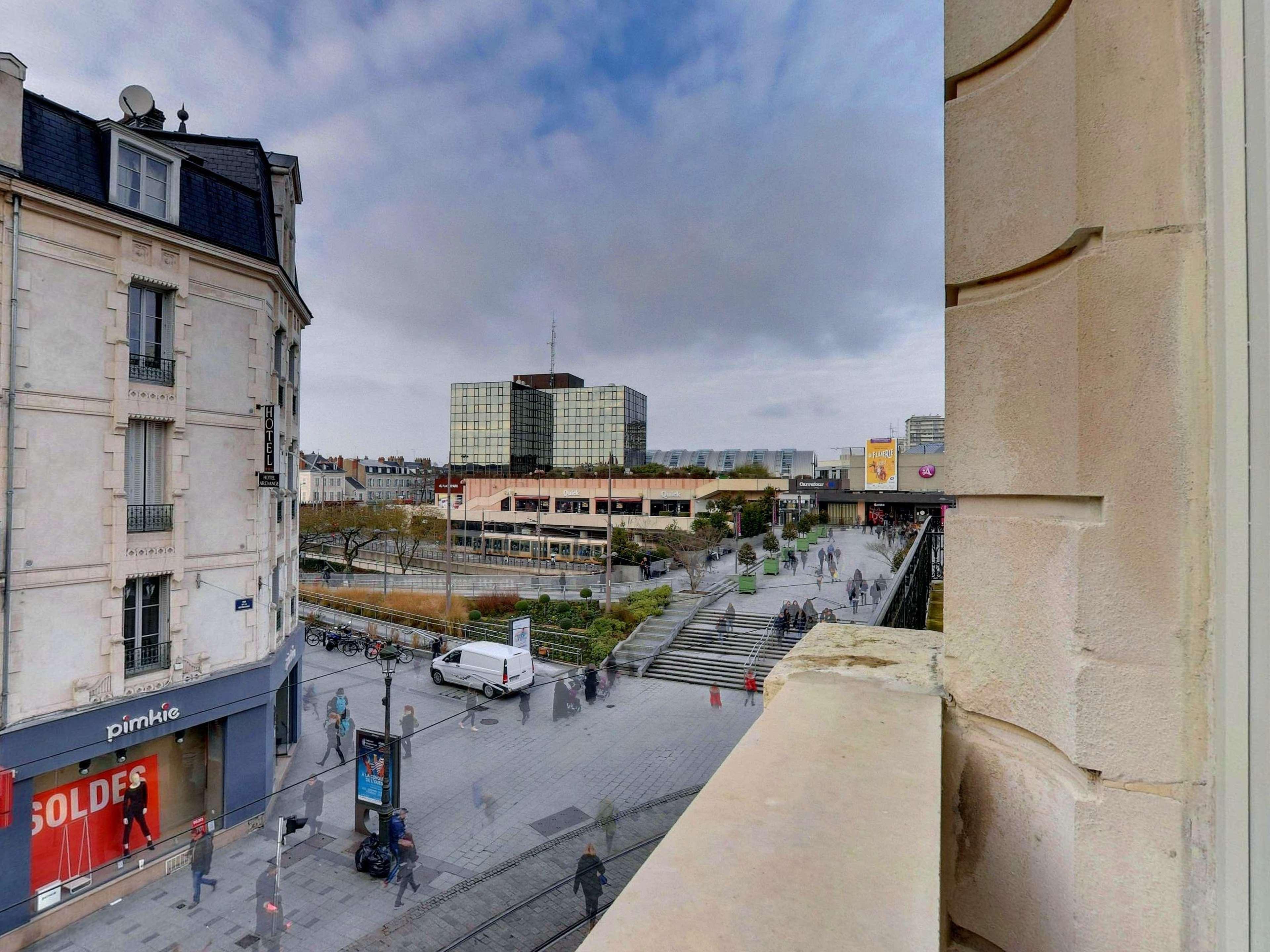 Hotel Campanile Orleans Centre Gare Exterior foto